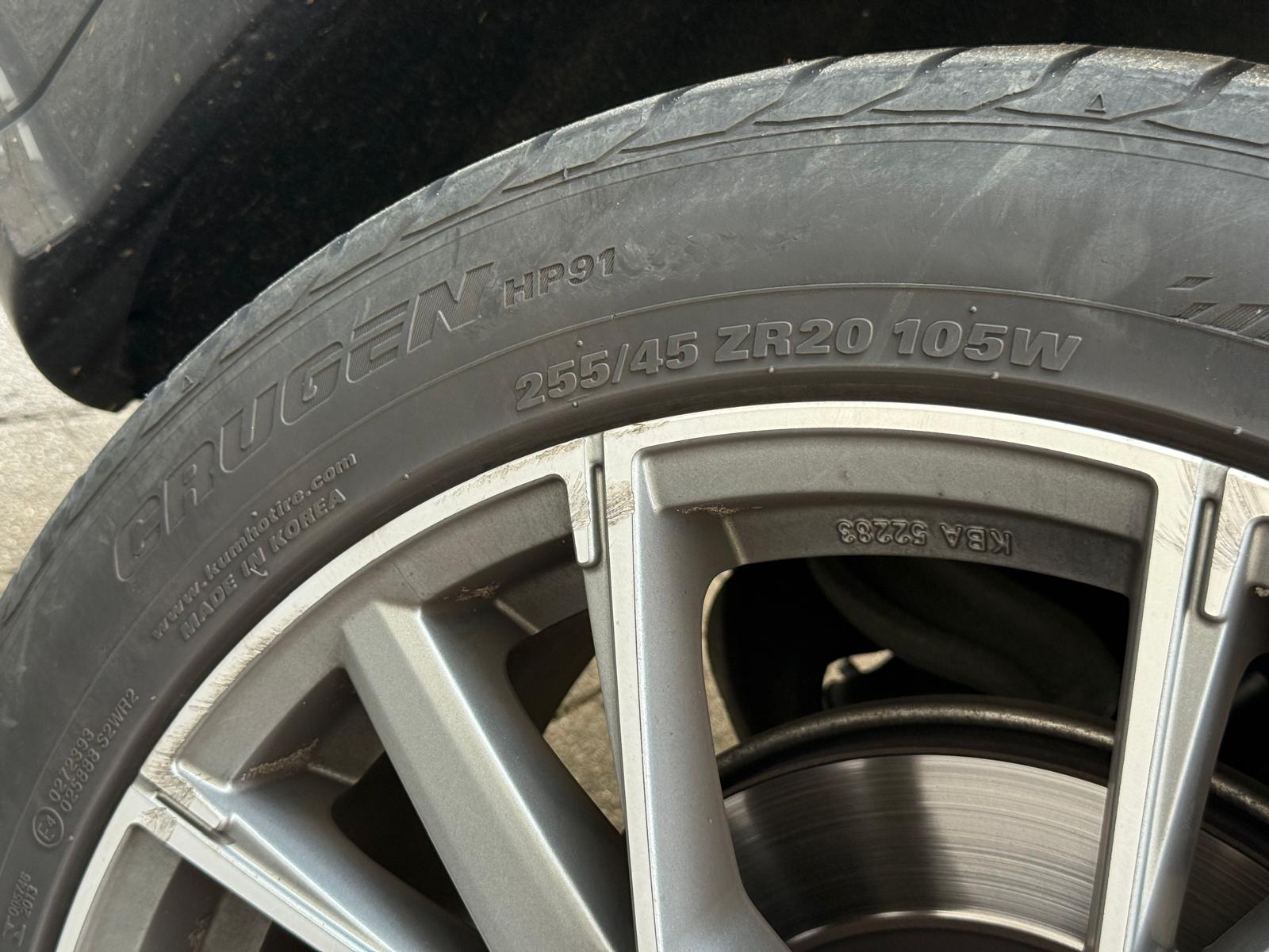 Kumho Crugen HP91