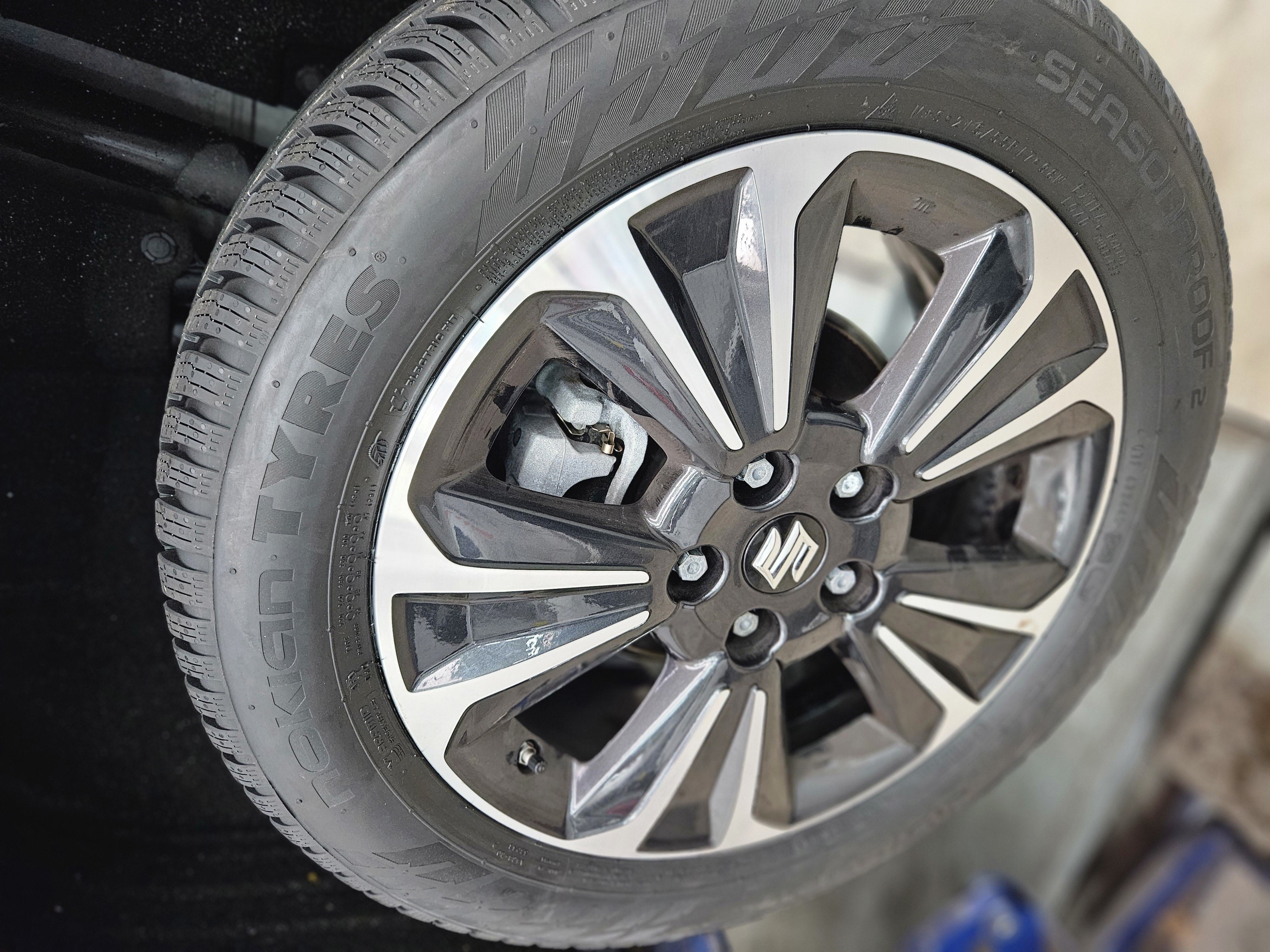 Nokian Seasonproof 2