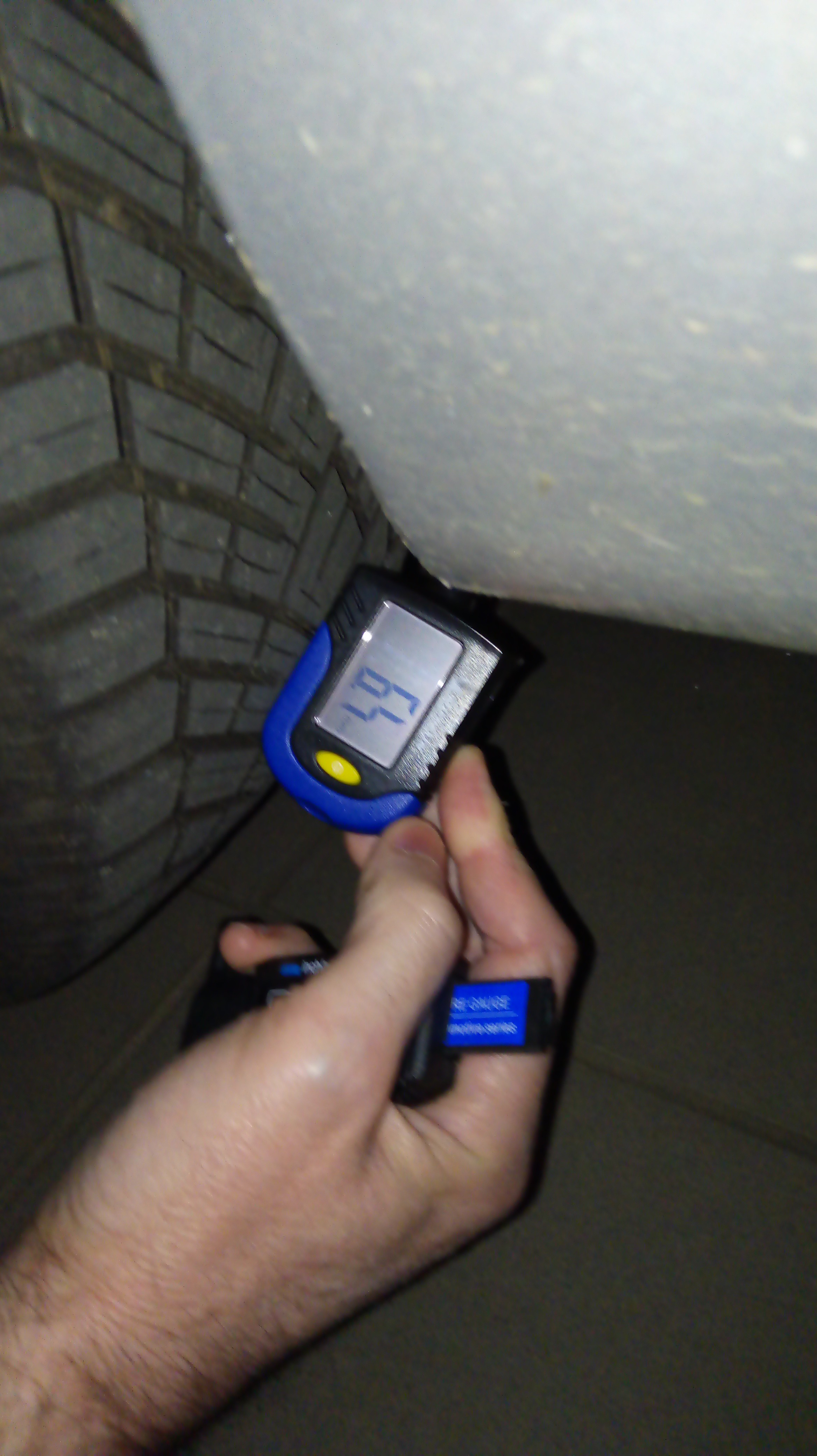 Continental AllSeasonContact 2