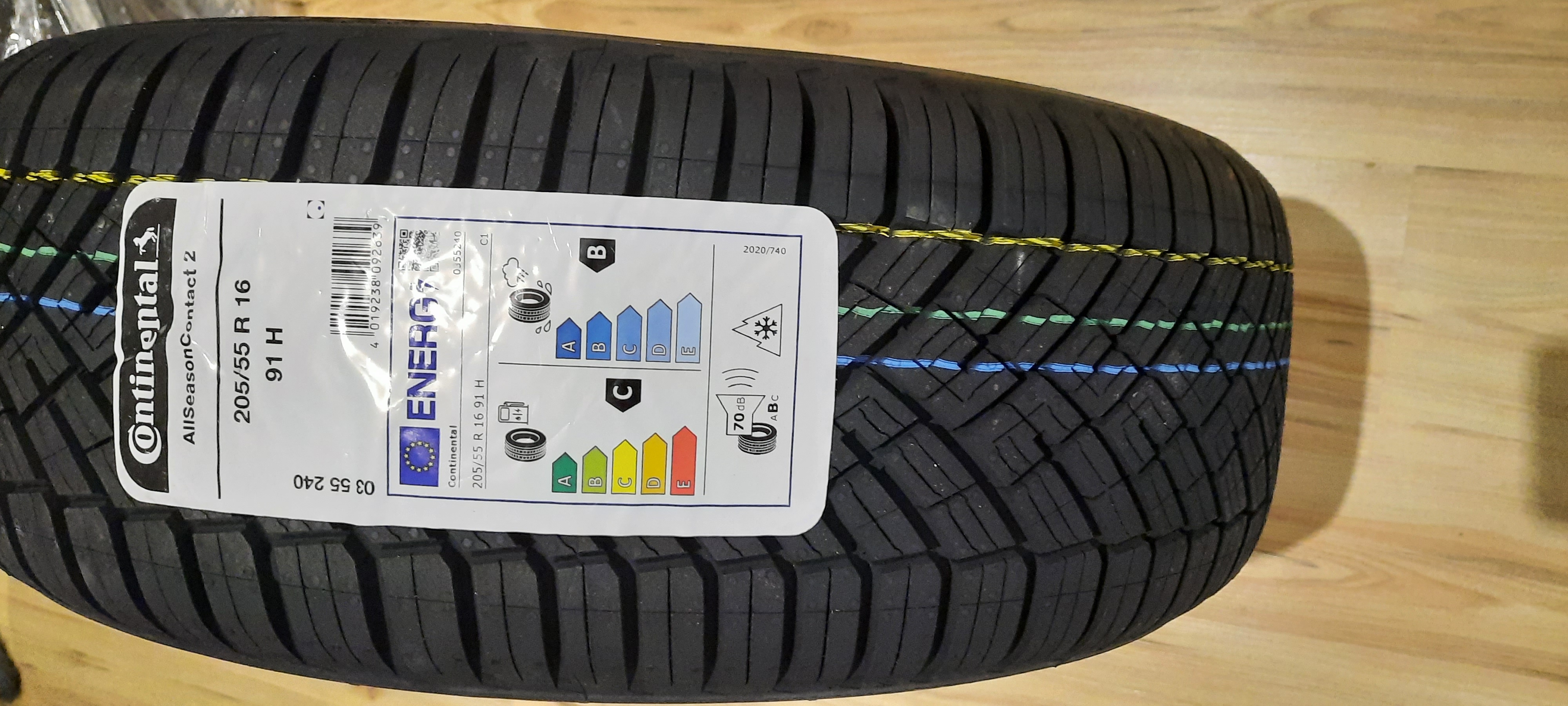 Continental AllSeasonContact 2