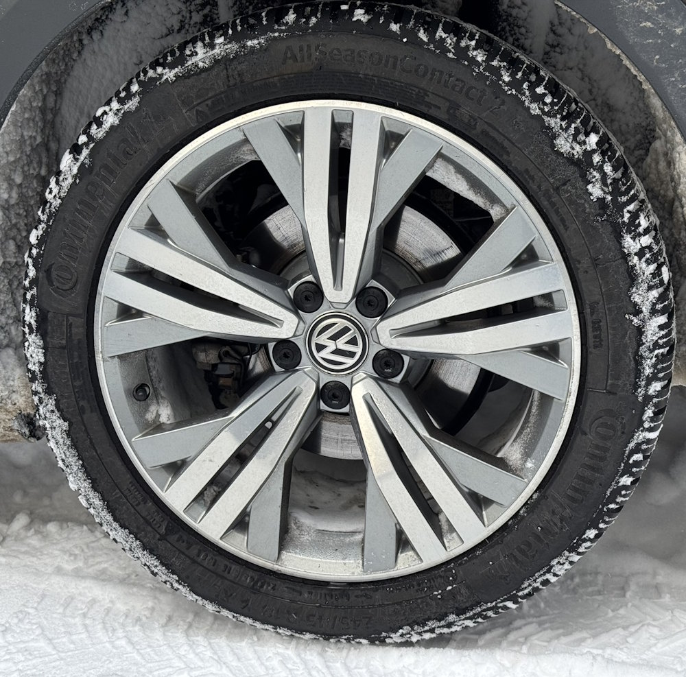 Continental AllSeasonContact 2