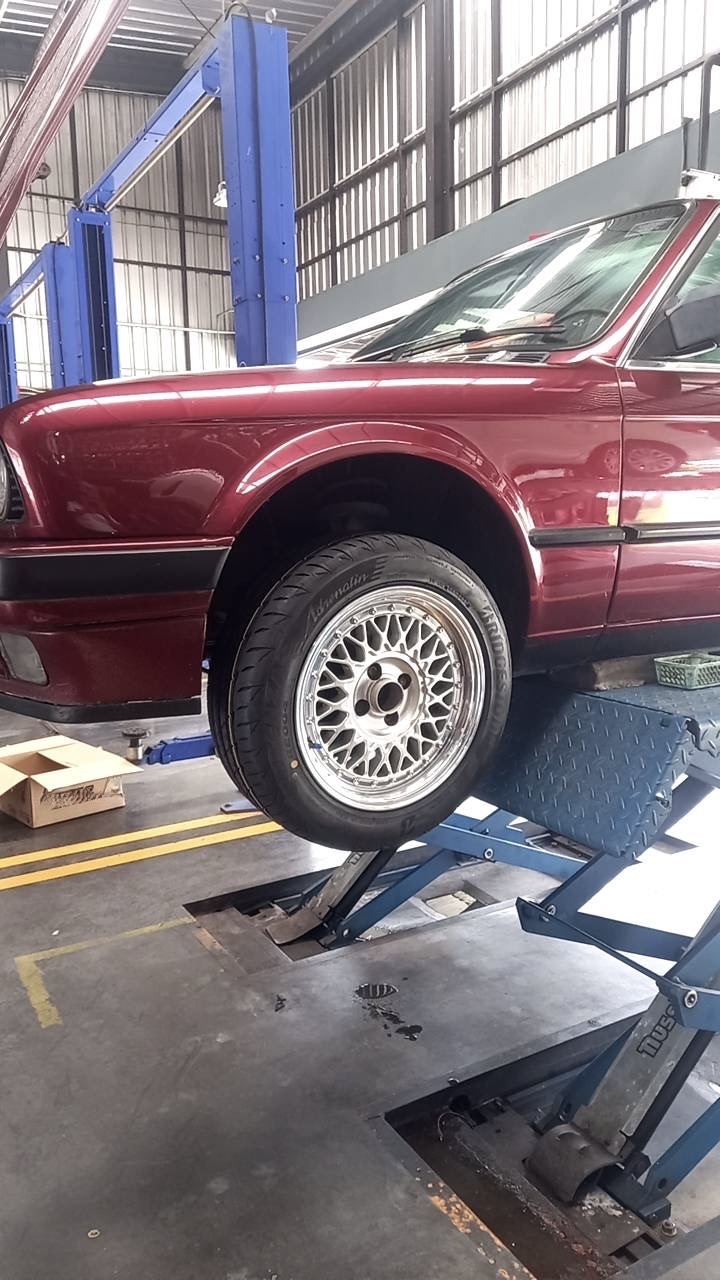 Bridgestone Potenza Adrenalin RE004