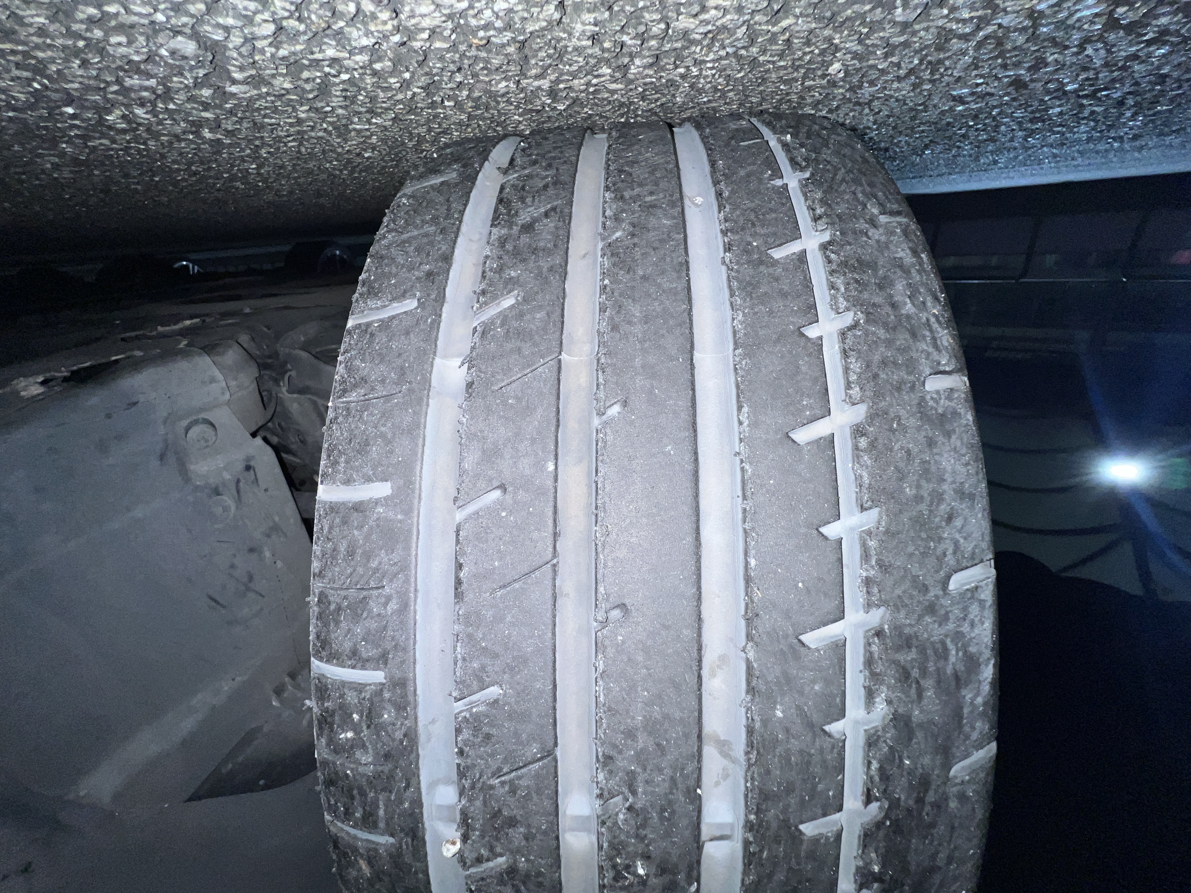 Yokohama ADVAN APEX V601