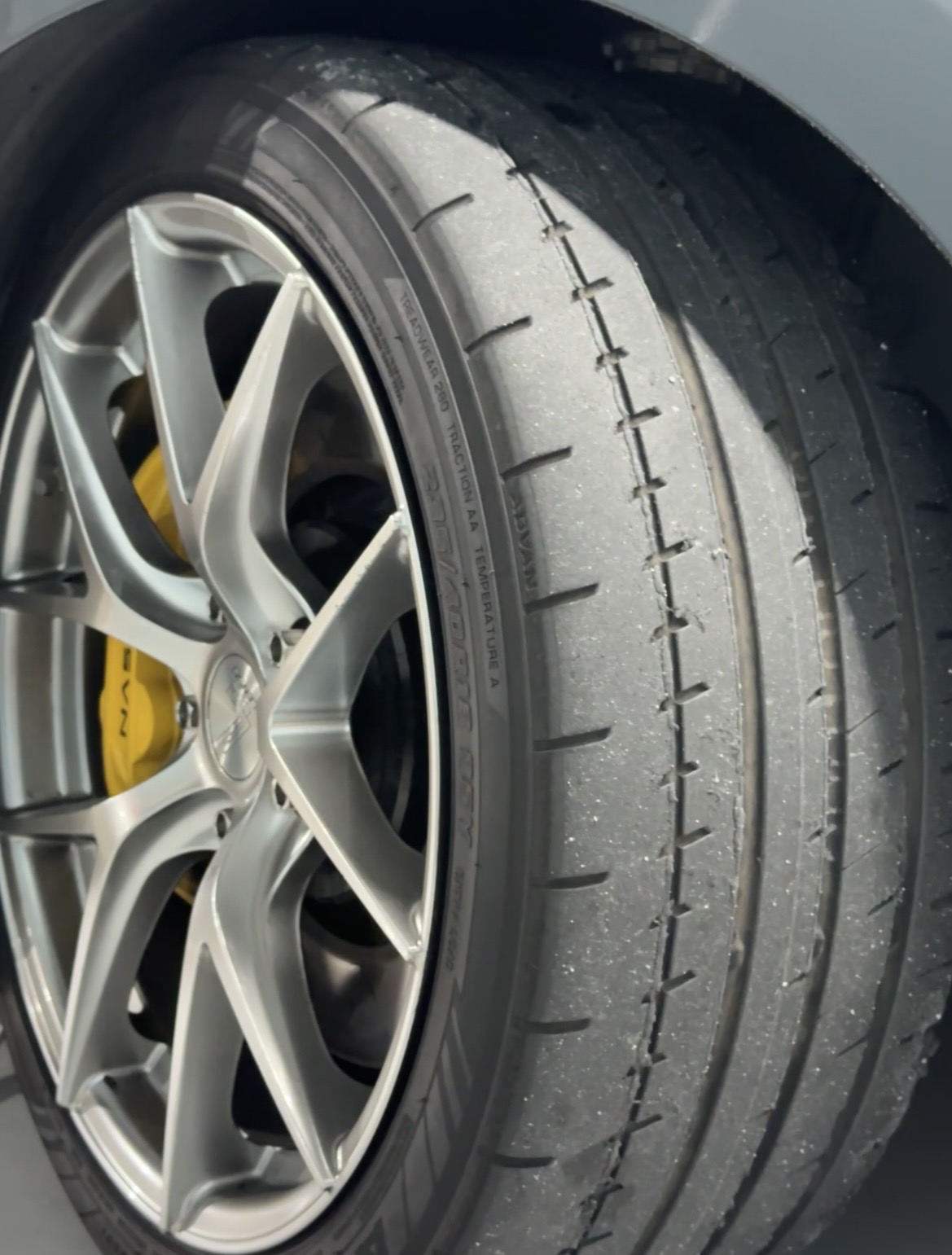 Yokohama ADVAN APEX V601