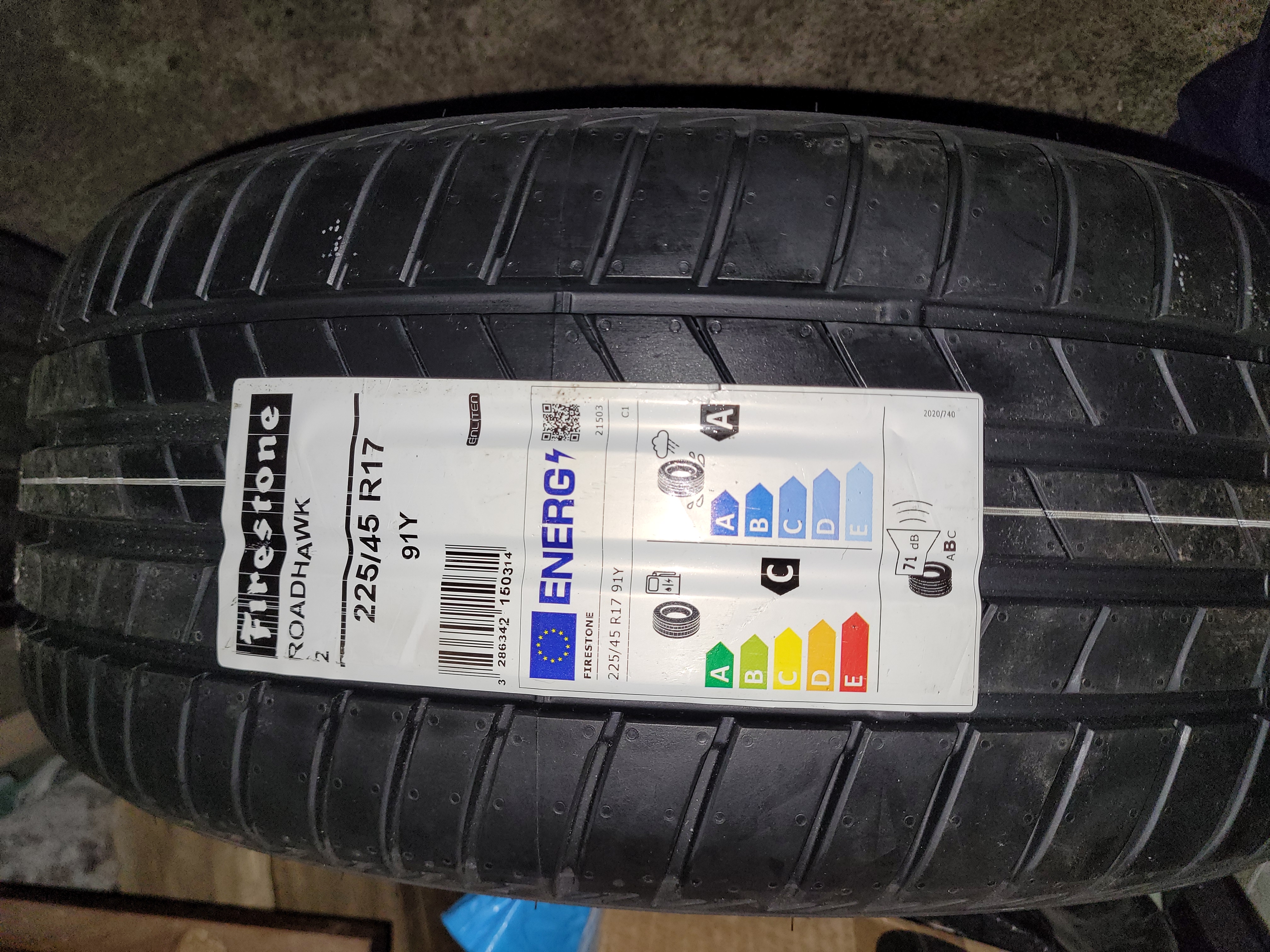 Firestone Roadhawk 2 ENLITEN