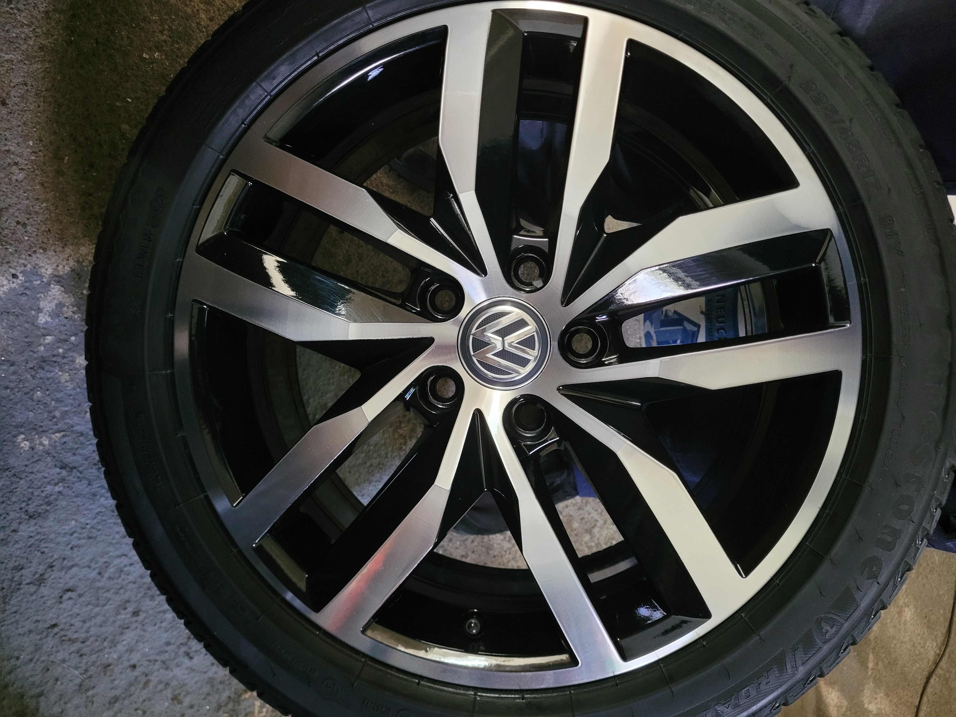 Firestone Roadhawk 2 ENLITEN