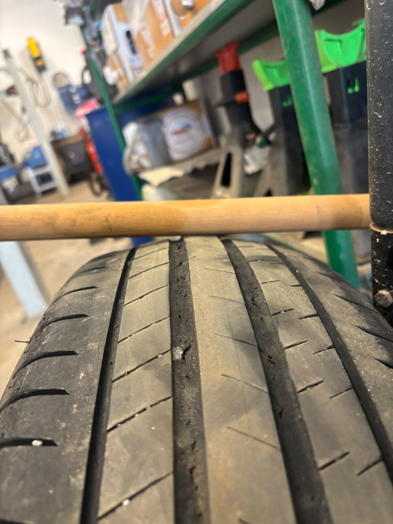 Bridgestone Alenza 001