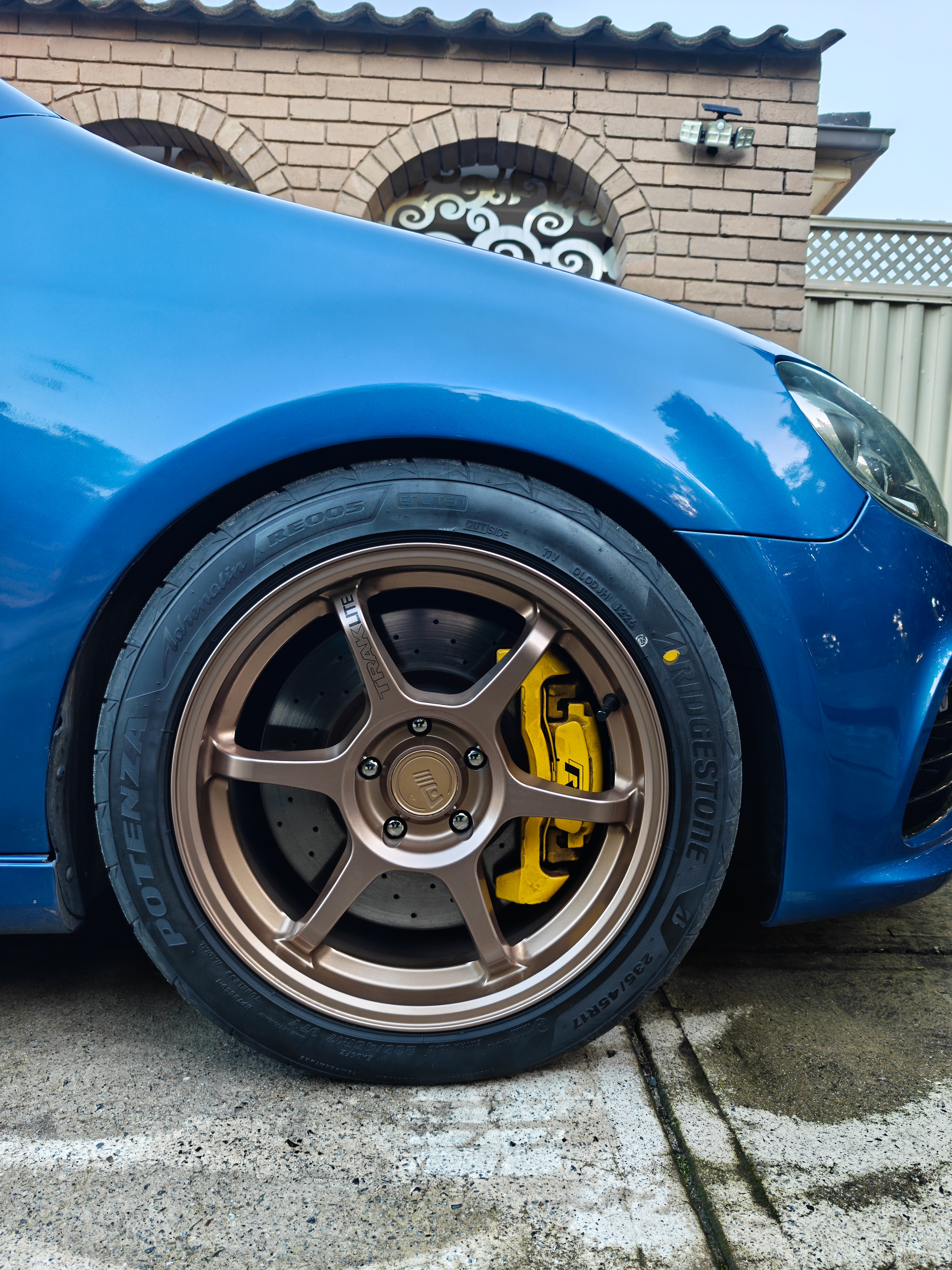 Bridgestone Potenza Adrenalin RE005