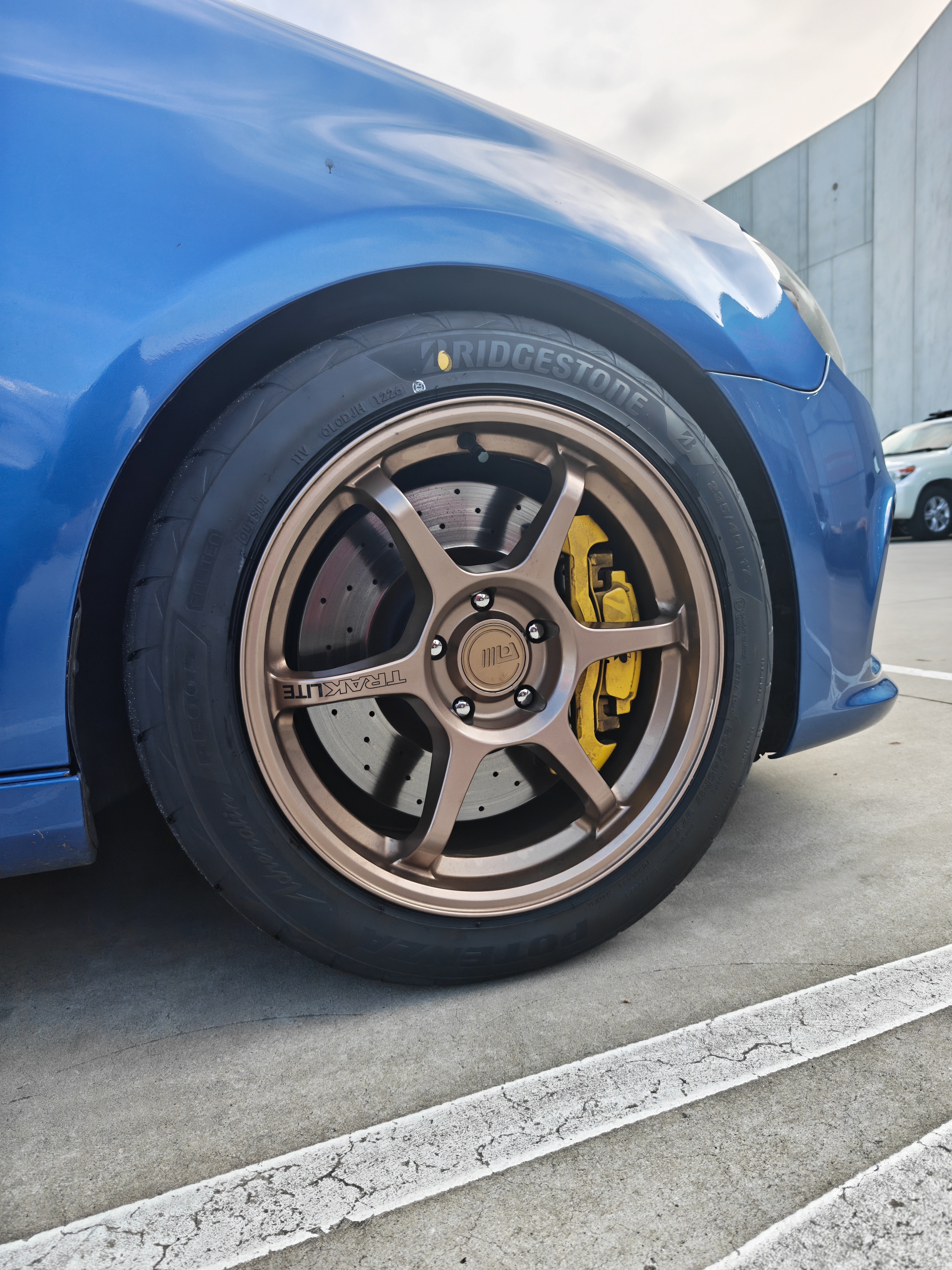 Bridgestone Potenza Adrenalin RE005