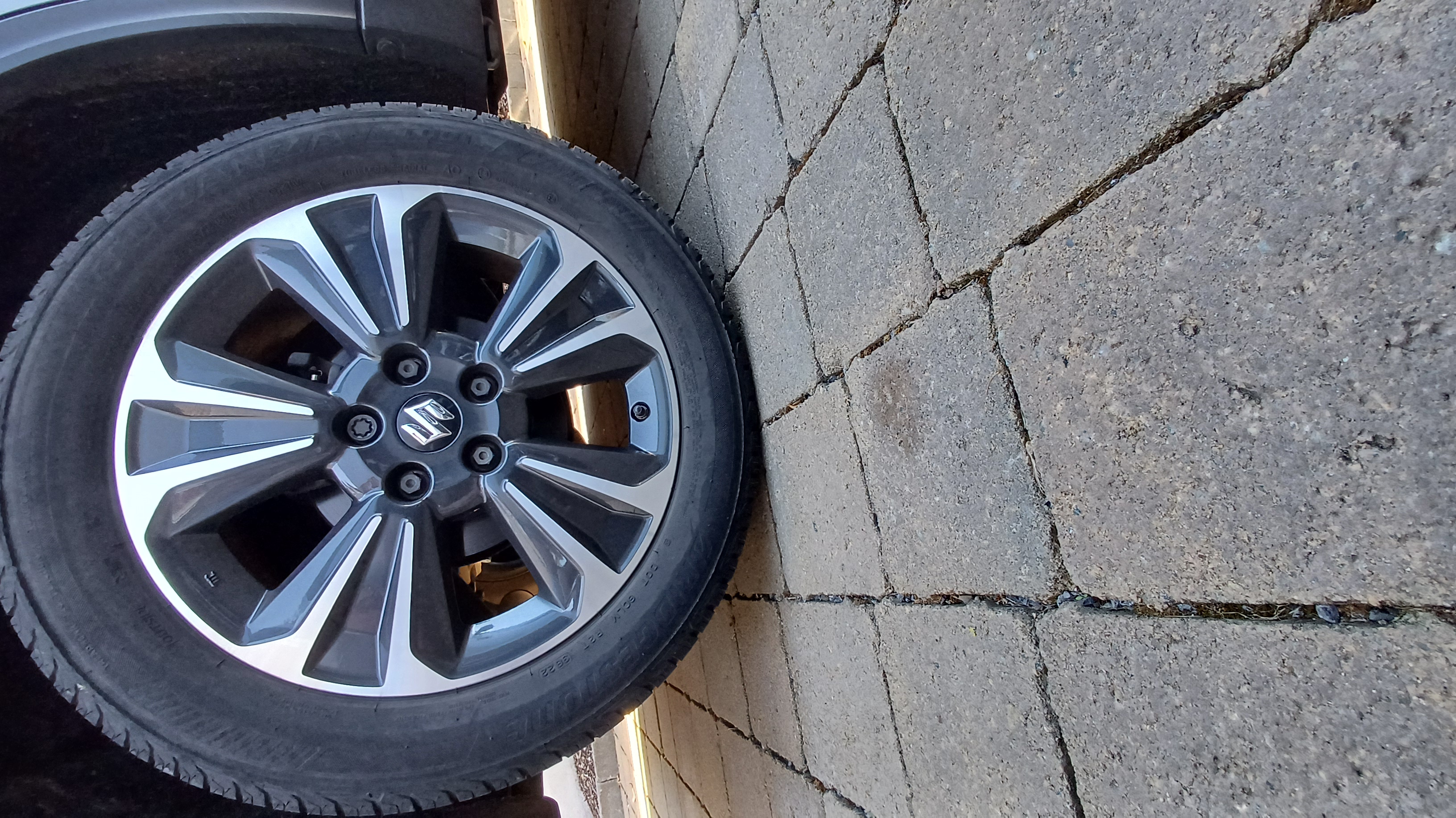 Bridgestone Turanza T001