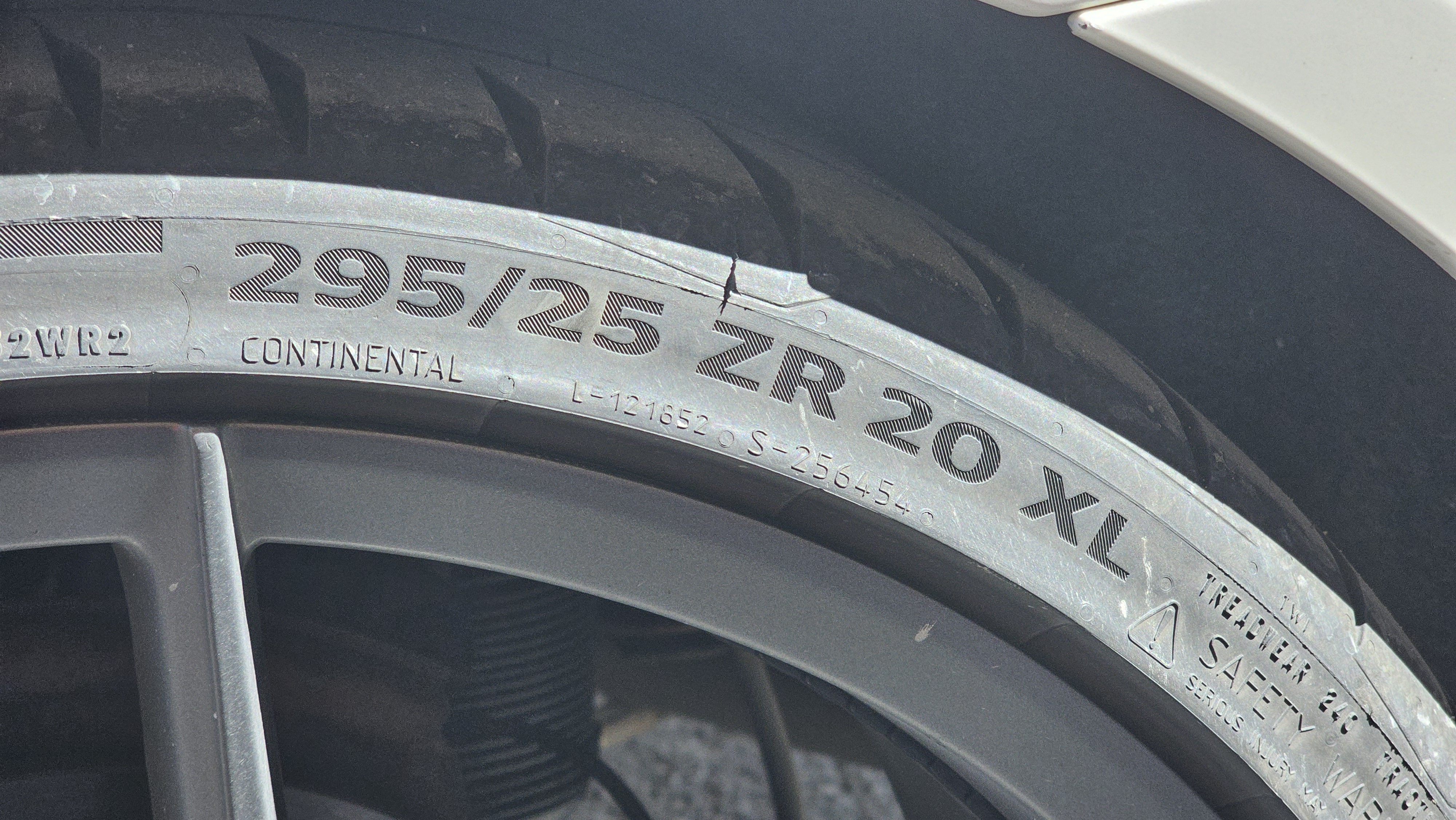 Continental SportContact 7