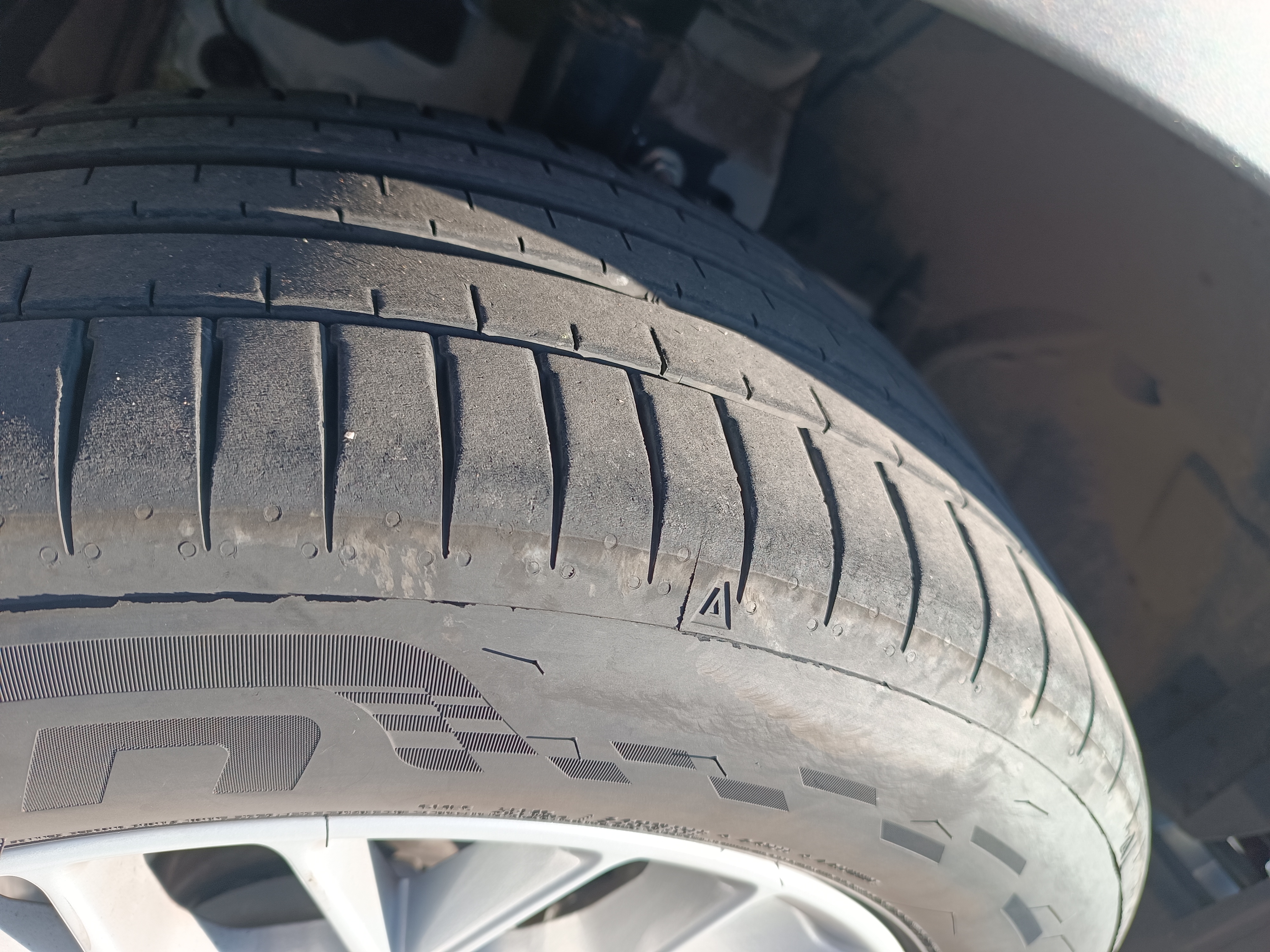 Falken Azenis FK520