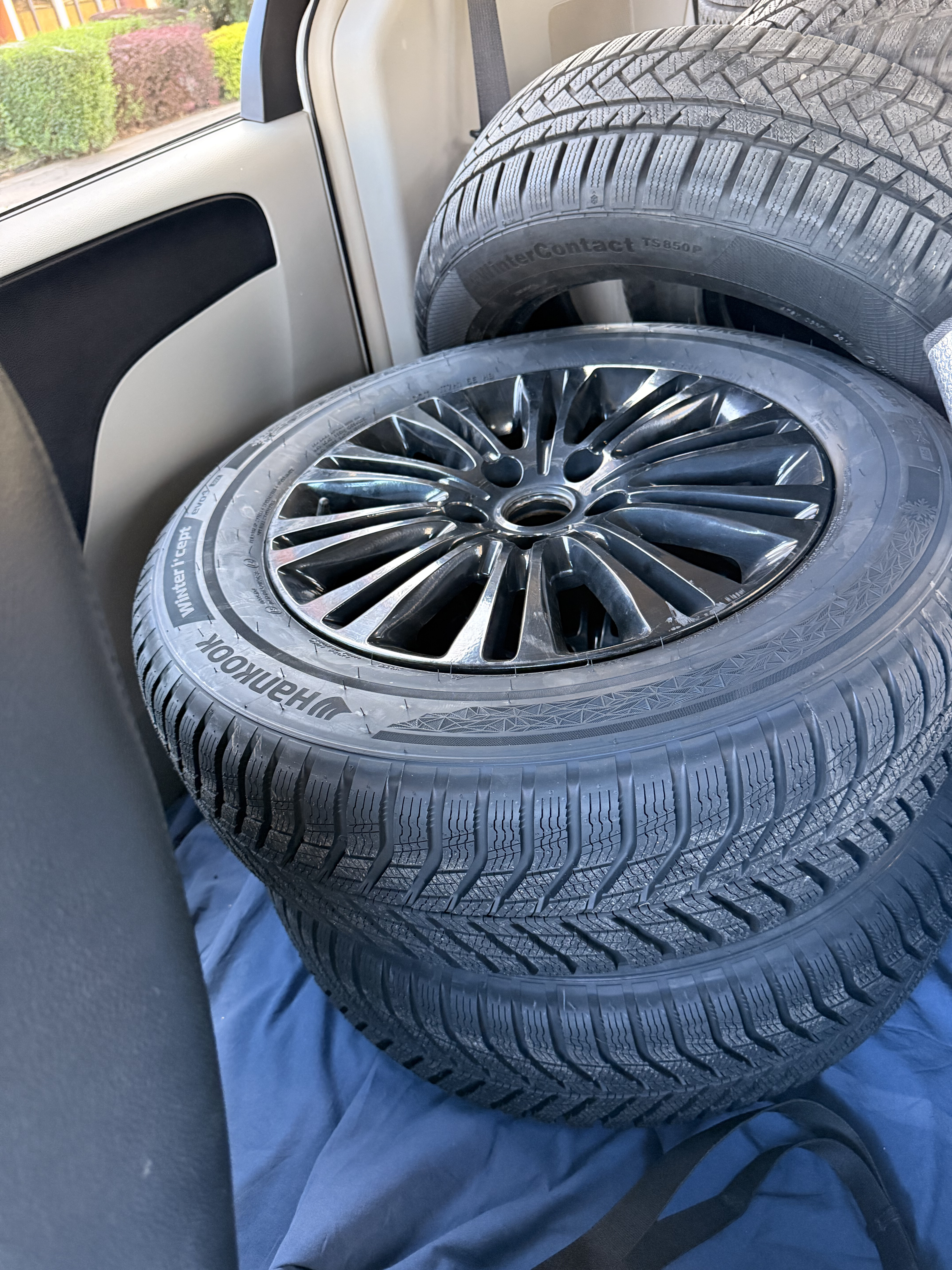 Hankook Winter I*cept Evo 4 Suv