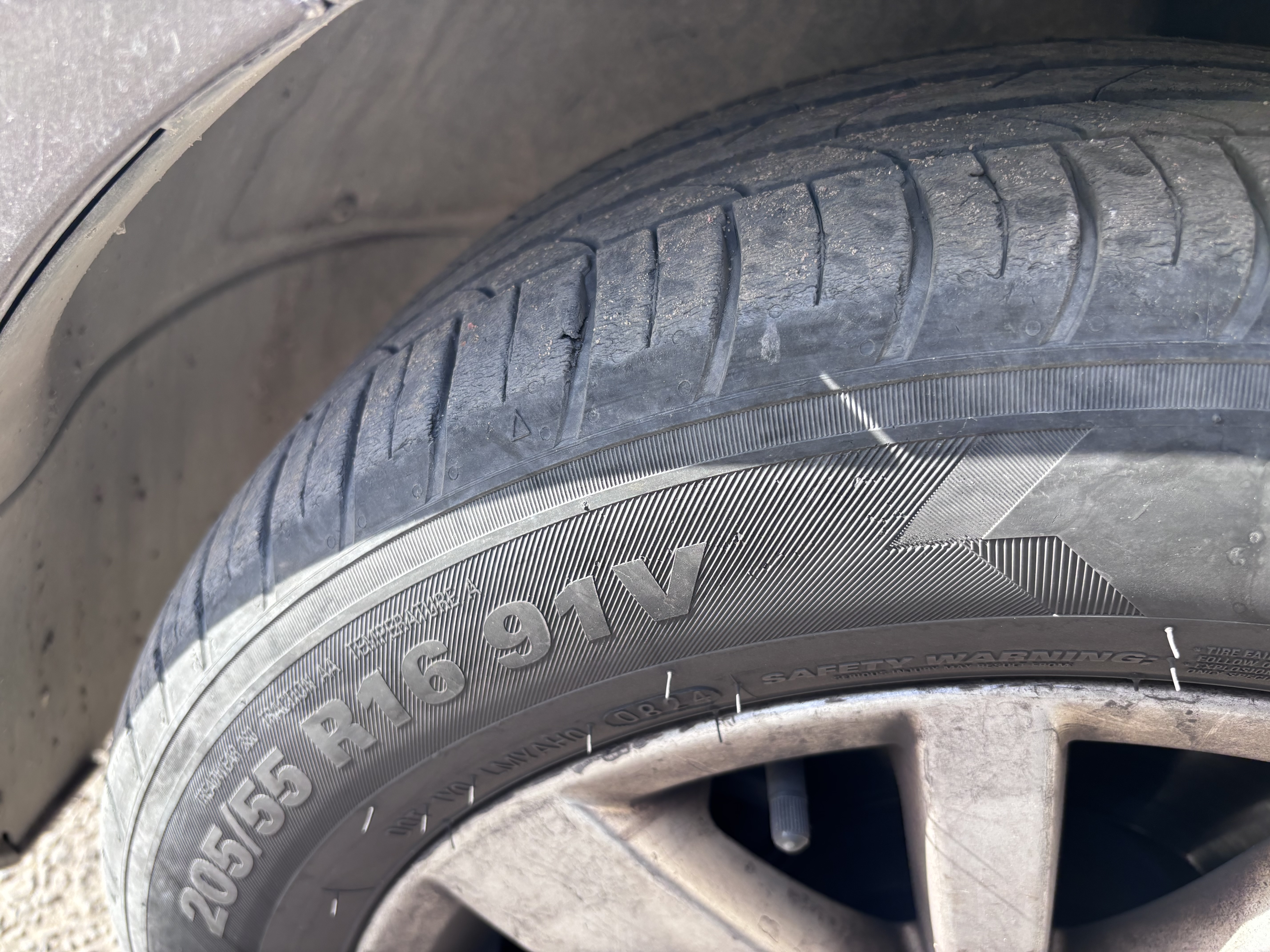 Kumho Ecsta HS52