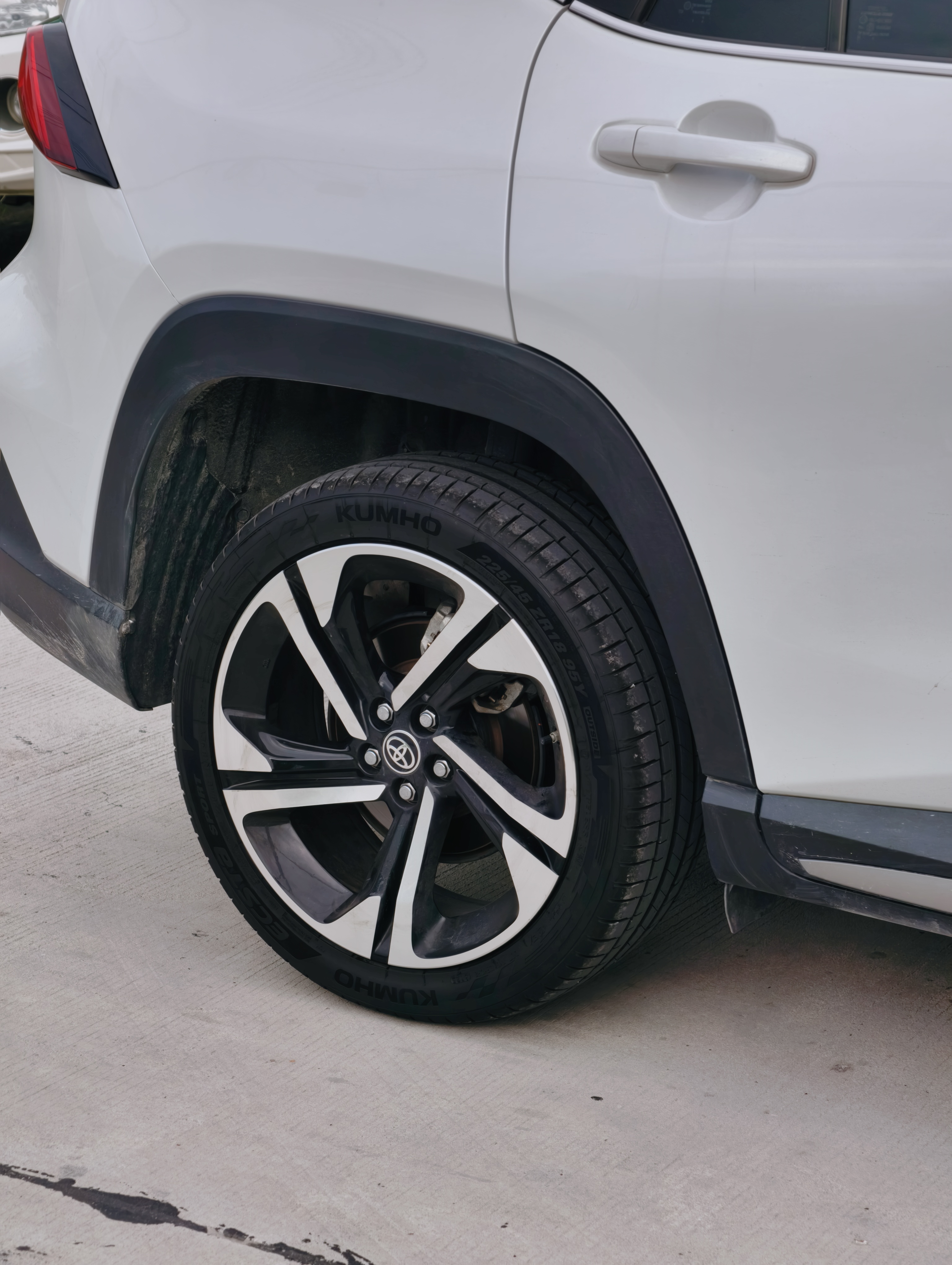 Kumho Ecsta Sport PS72
