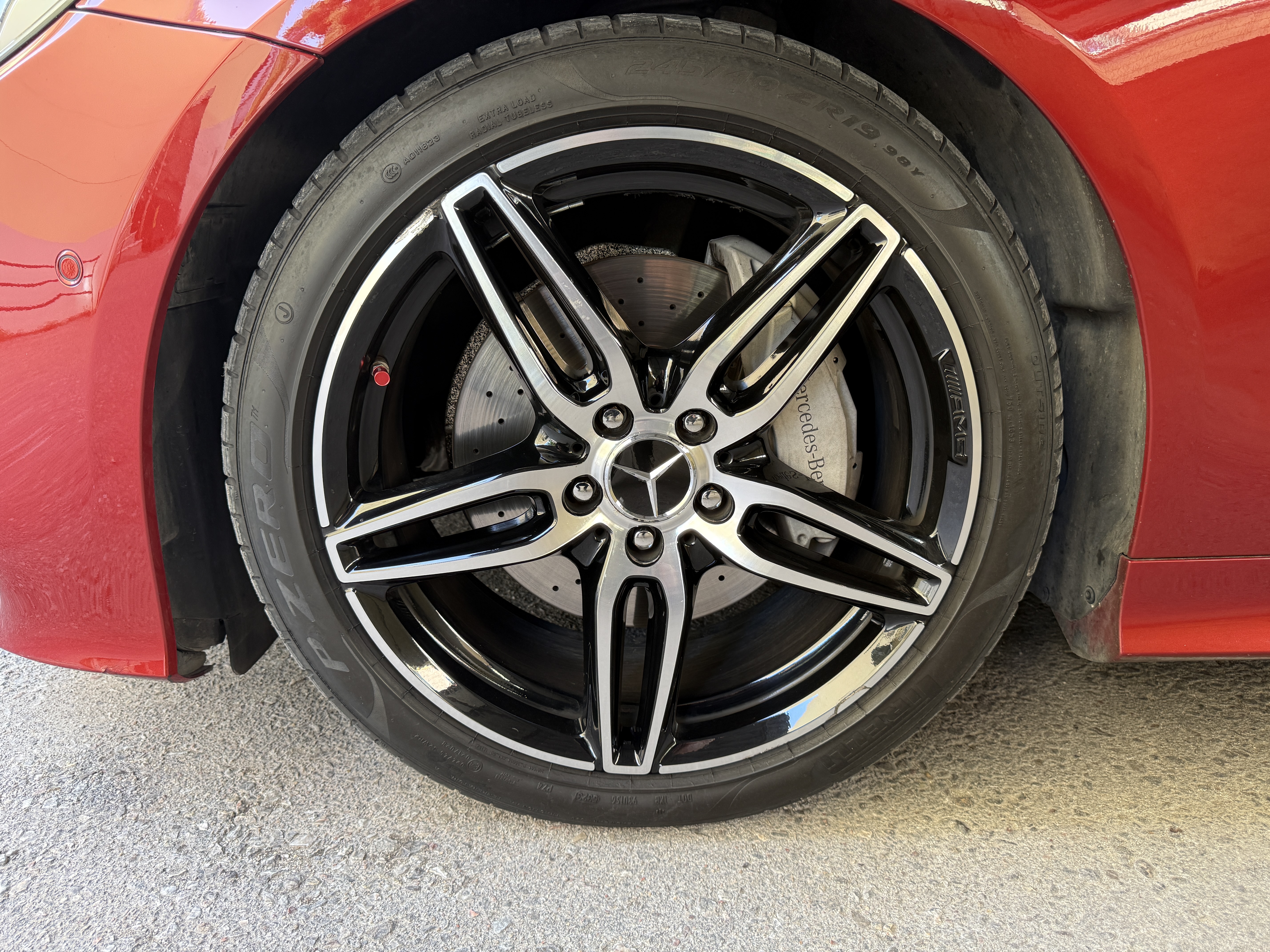 Pirelli P Zero PZ4