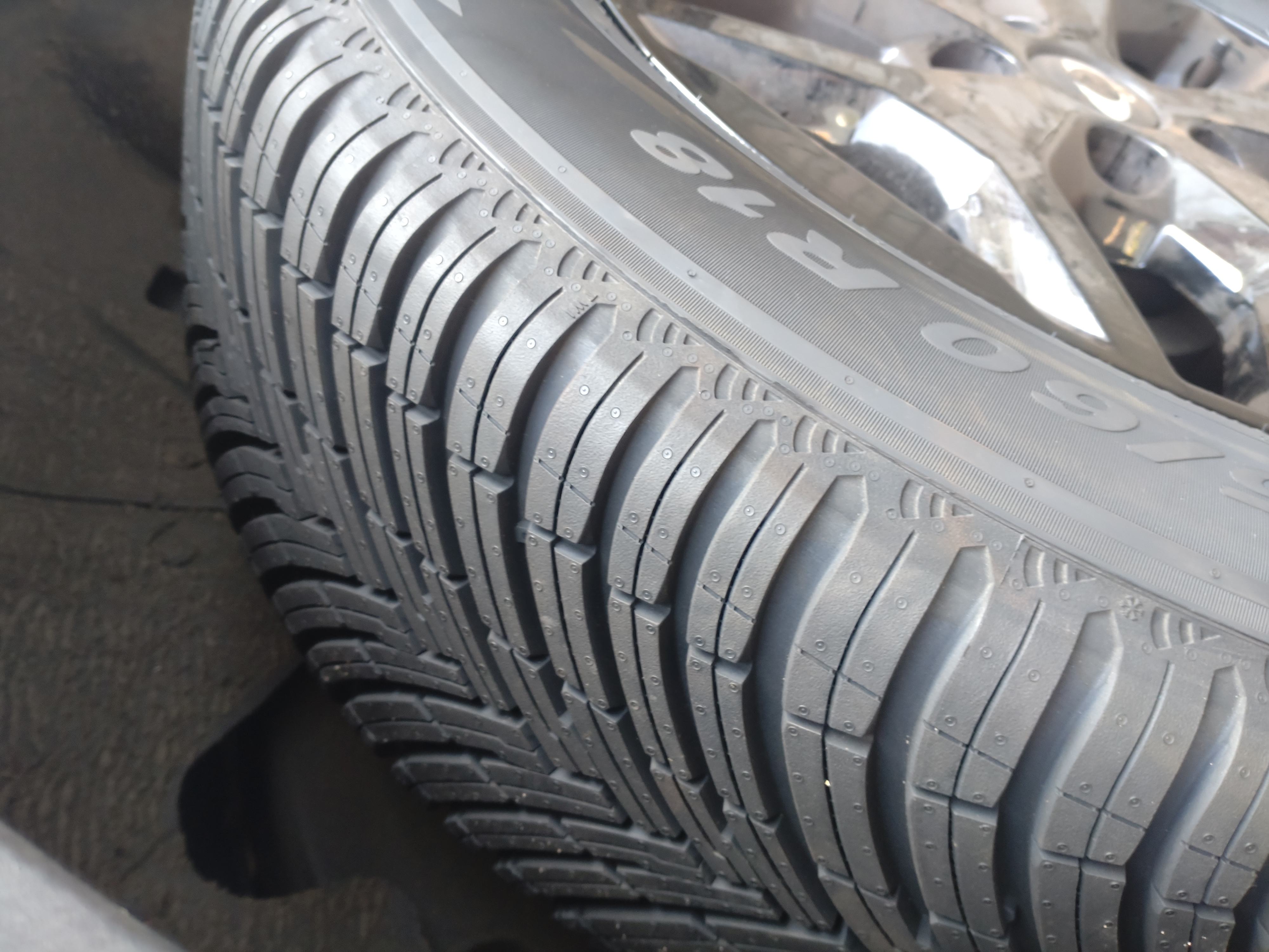 Pirelli Scorpion All Season SF3