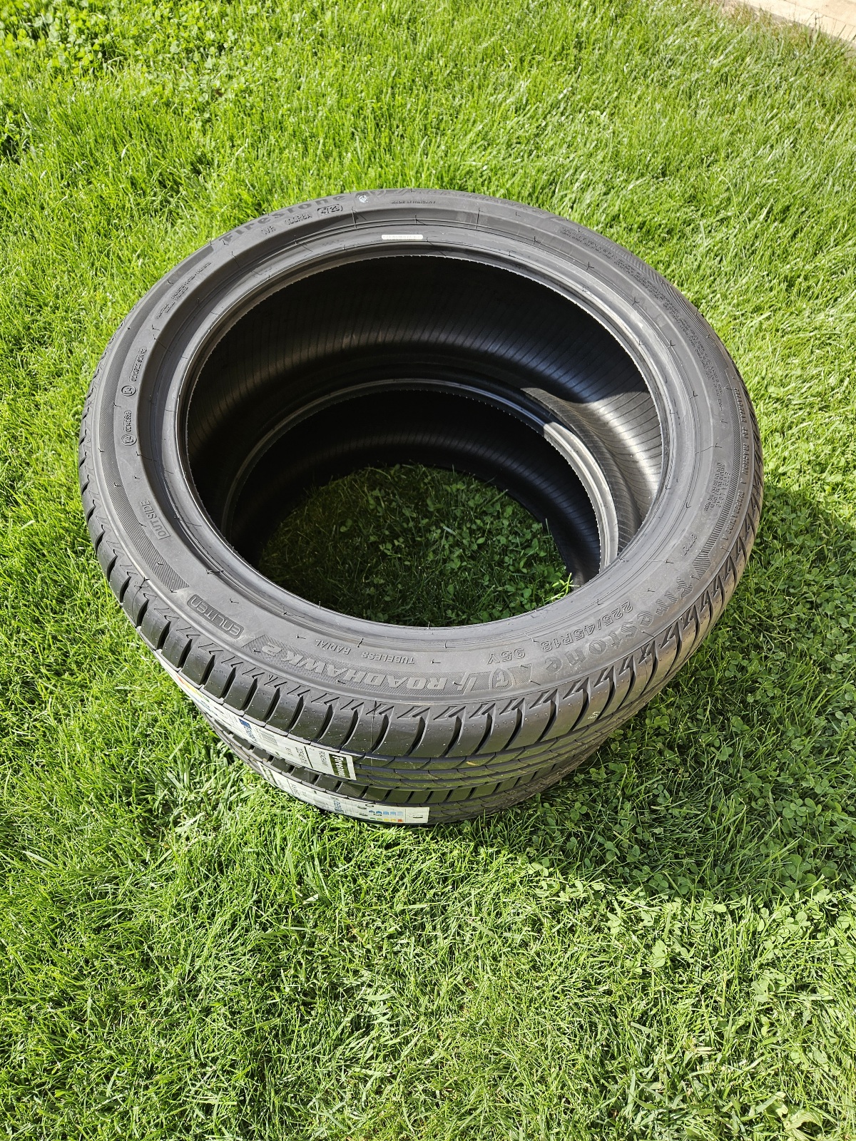 firestone Roadhawk 2 ENLITEN