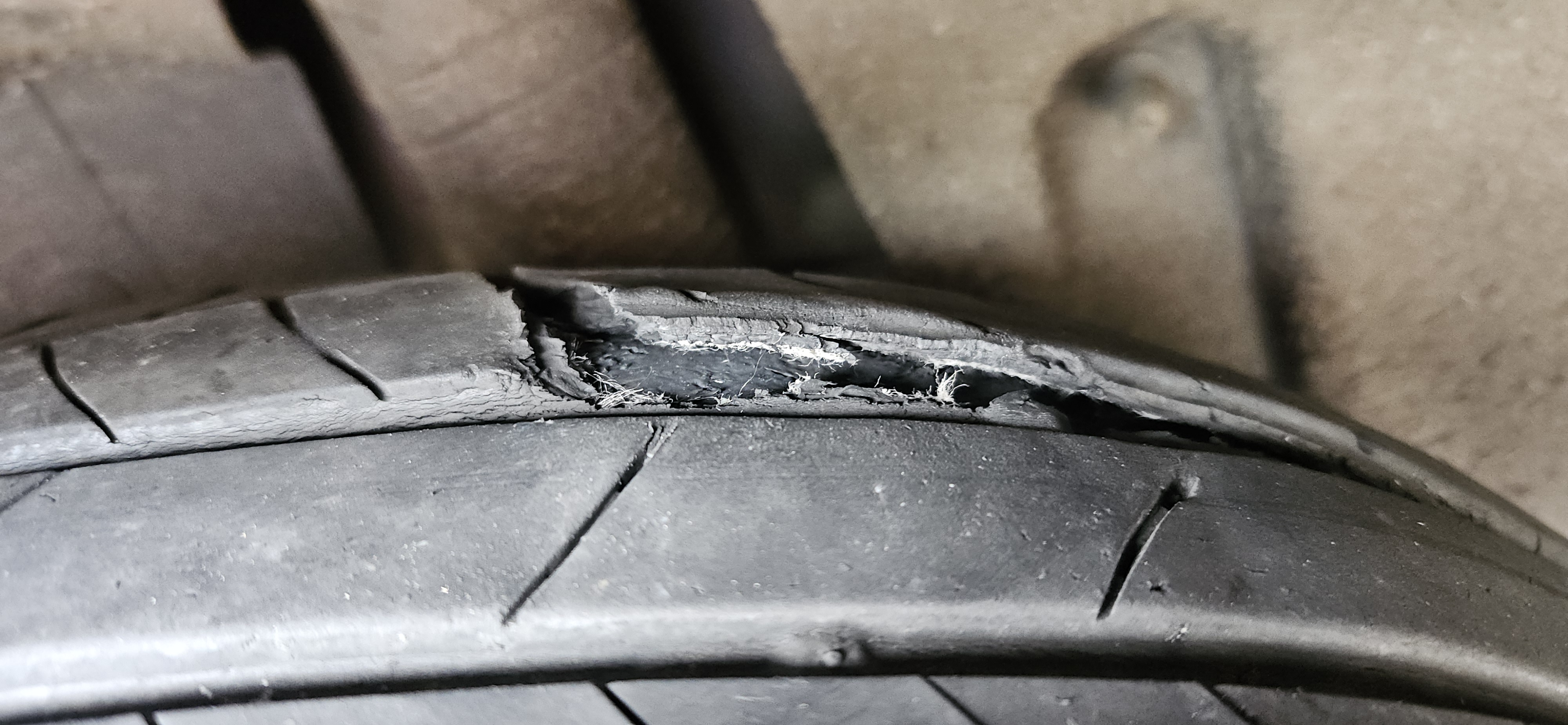 Kumho ecsta ps71