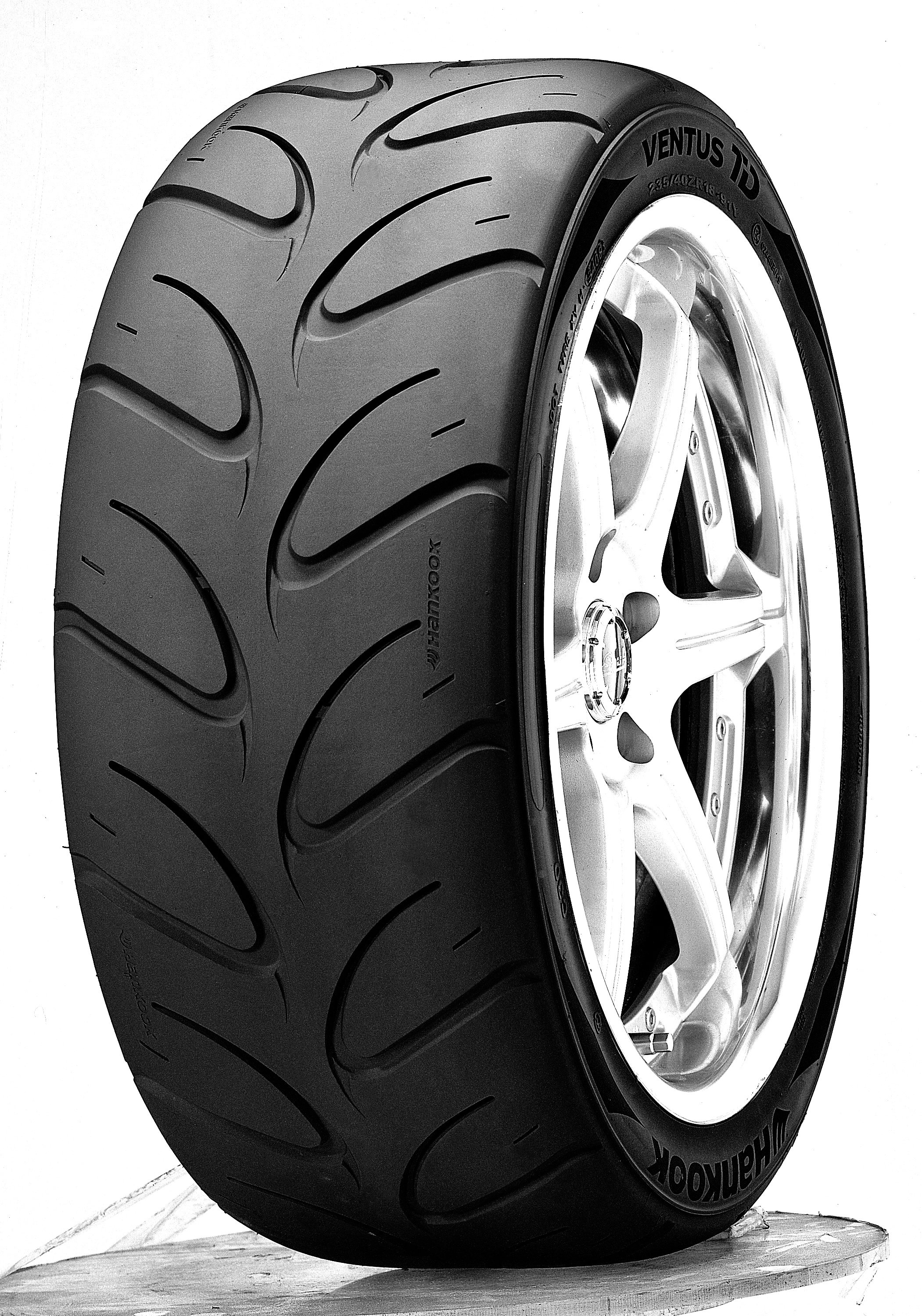 Hankook Ventus TD Z221