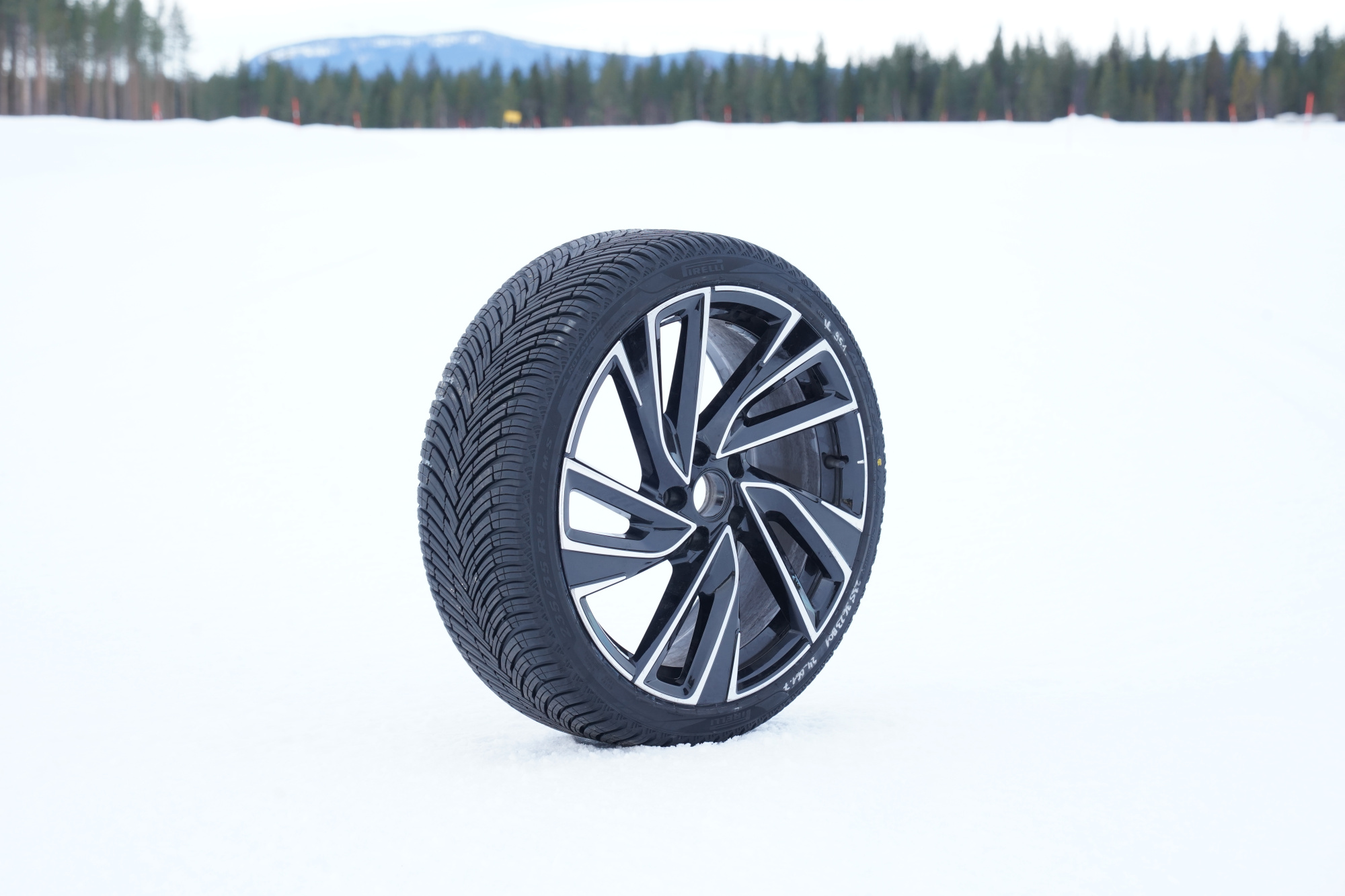 Pirelli Cinturato All Season SF3 235/35 R19