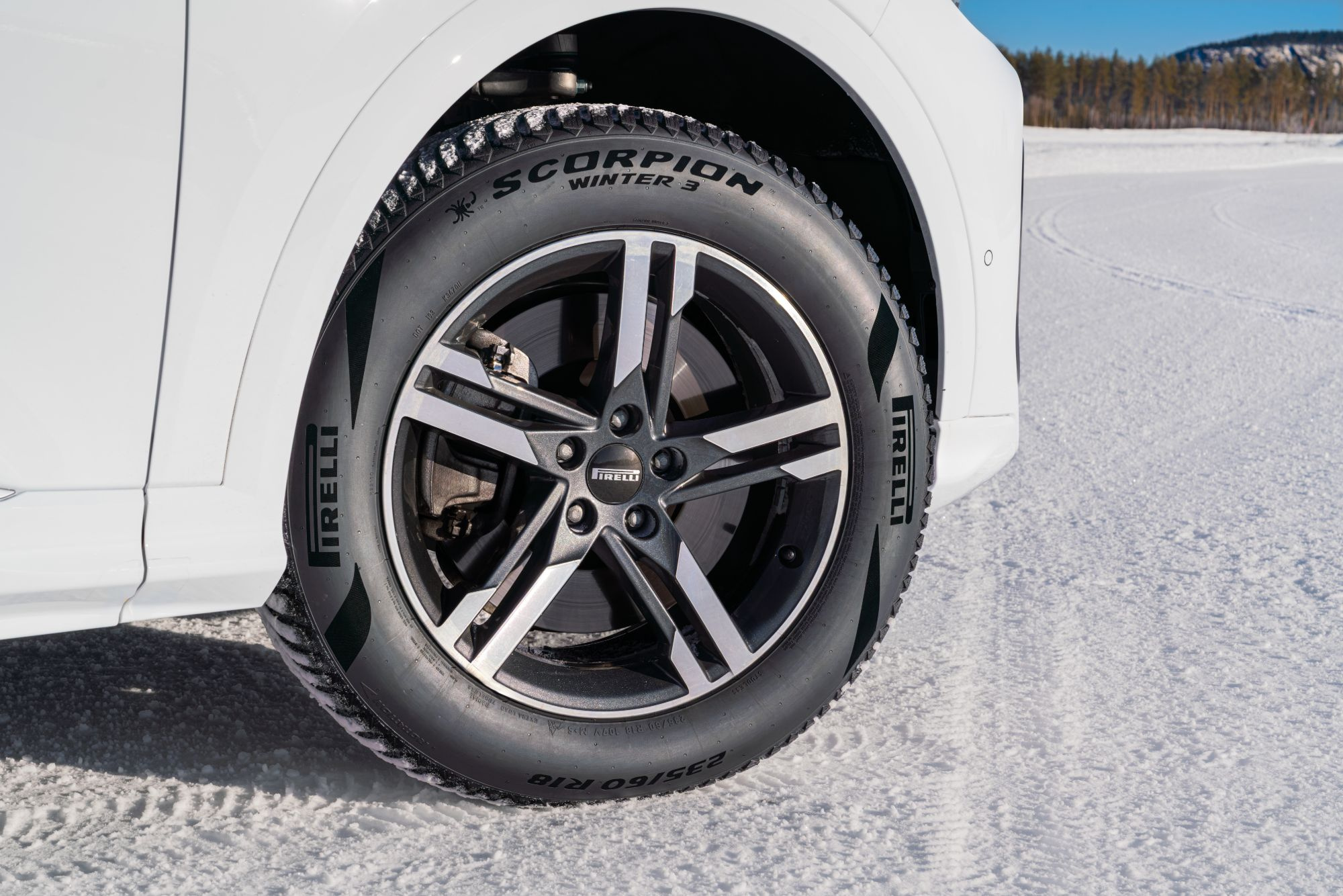 Pirelli Scorpion Winter 3 fitted to an SUV on snow, 235/60 R18